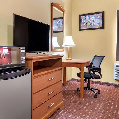 Econo Lodge Louisville Airport-3
